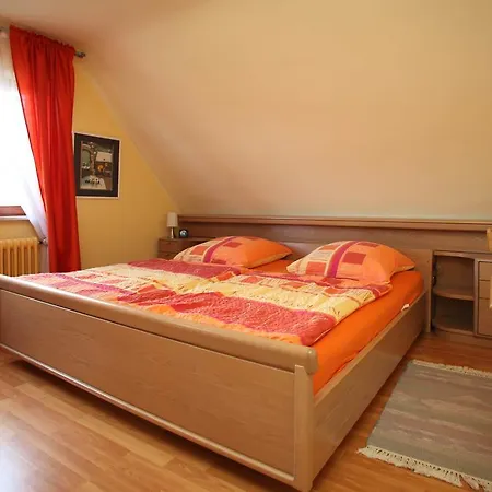 Elzachferien アパート エルツァッハ